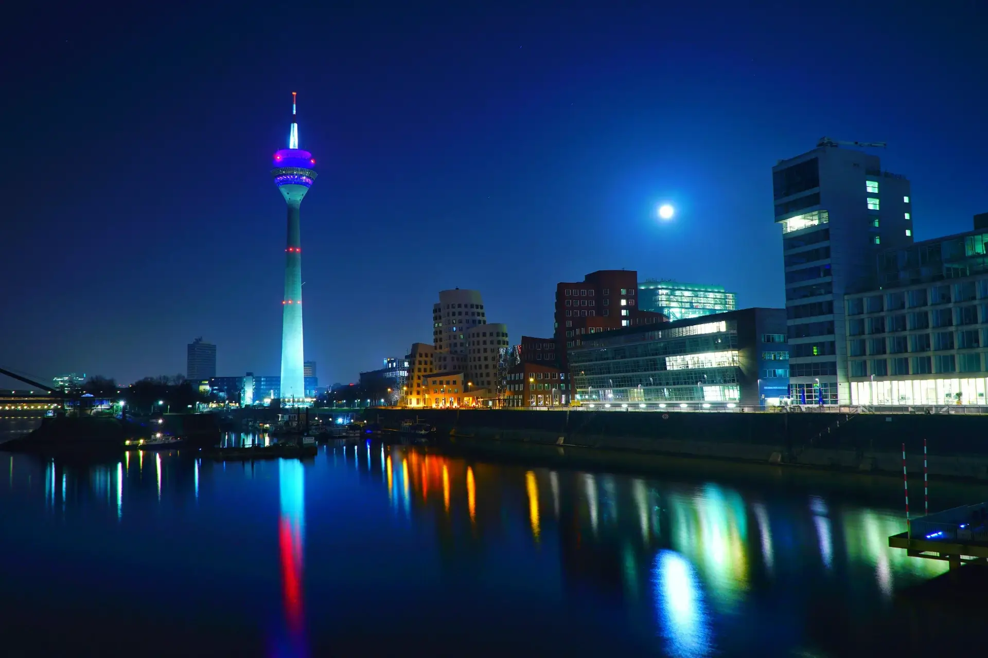 Business class flights to Dusseldorf photo